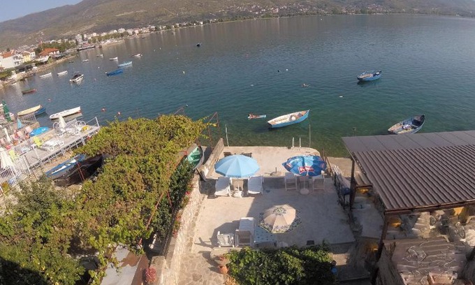 Varosh Apartment | Beachfront Apartments Grunche