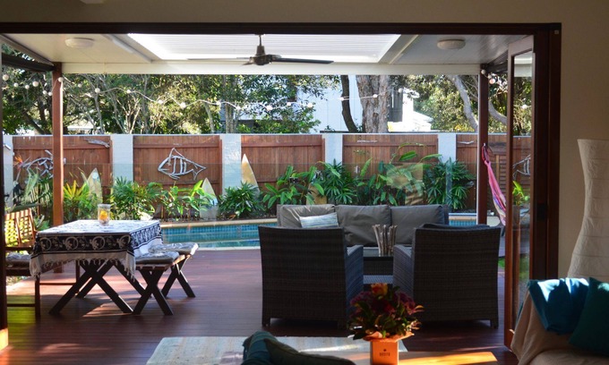 Wurtulla House | Beachfront back to nature reserve
