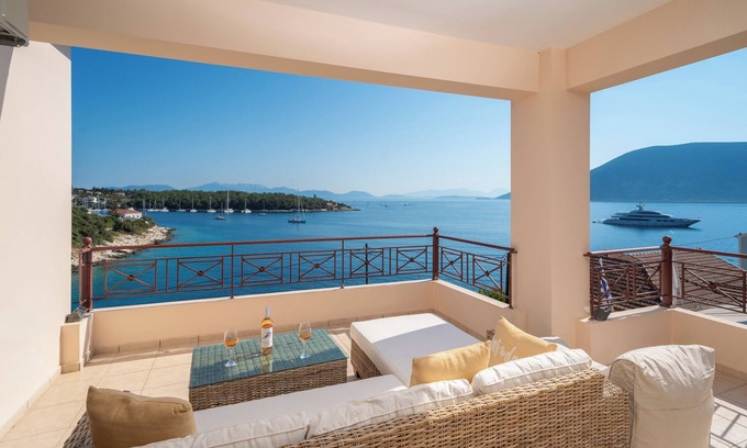 Matsoukata House | Beachfront Bliss at Tassos House – Luxury Escape in Fiskardo, Kefalonia