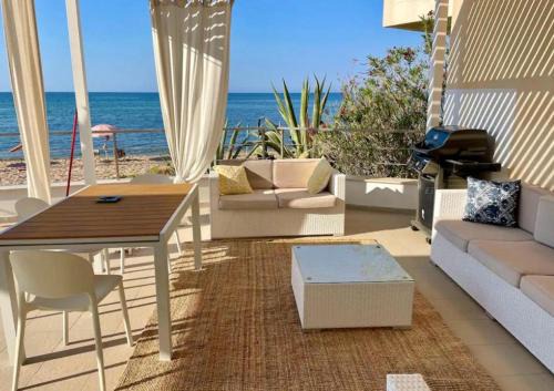 Casuzze Apartment | BeachFront Casuzze