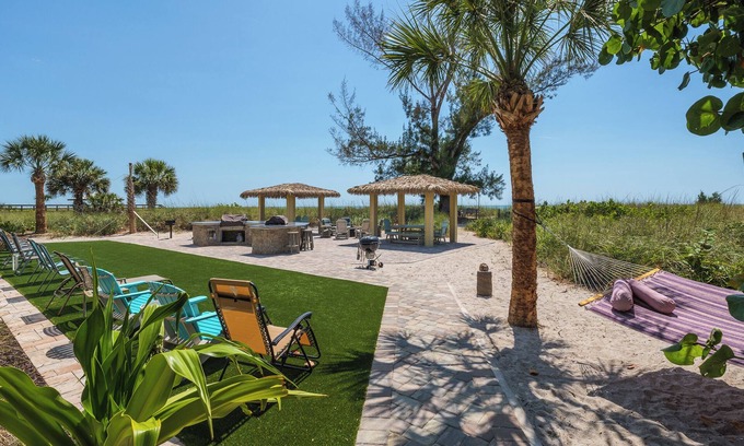 Nokomis Condo | 🏝Beachfront Condo Overlooking Gulf of Mexico🏝