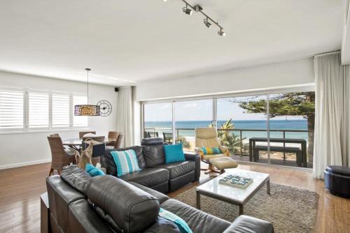 Narrabeen Apartment | Beachfront Dream - Direct Beachfront