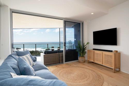 Alexandra Headland Apartment | Beachfront Escape at Beach Life with Ocean Views
