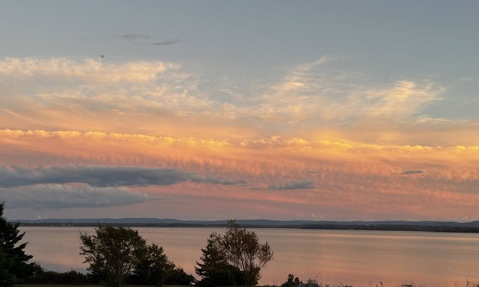 Malagash House | Beachfront home close to 3 oceanfront golf courses and Ski Wentworth.