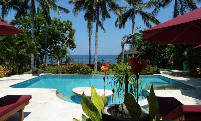 Kalisada Villa | Beachfront Villa Damai in top location quiet and newly renovated!