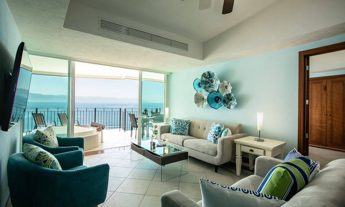 South Hotel Zone Condo | Beachfront, Luxurious Grand Venetian 3 Bedroom, Fiber Optic WIFI
