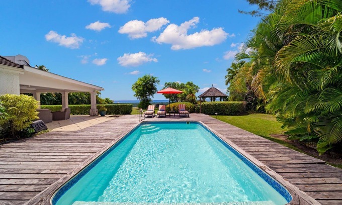 Gibbs Bay Villa | Beachfront Oasis with Pool - High Trees
