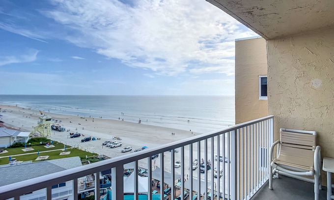 Horton Shores Condo | Beachfront Oceanview Unit - Pool & BBQ, Steps to Flagler