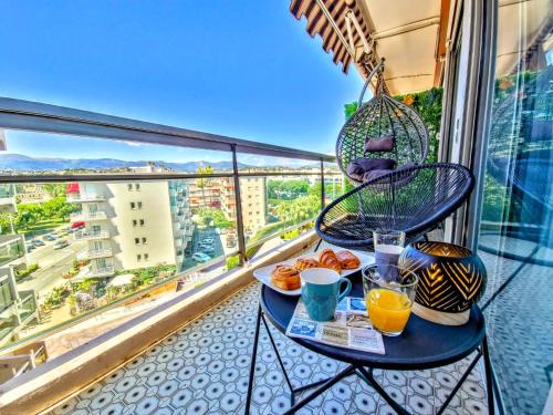 Cros-de-Cagnes Apartment | Beachfront - Panoramic View - Balkony - AC