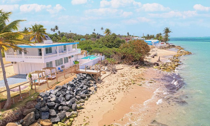 Loiza House | Beachfront Paradise with infinty pool