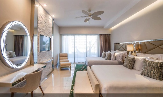 Los Cangrejos II y III Resort | BEACHFRONT RESORT – with a contemporary design – Junior suite