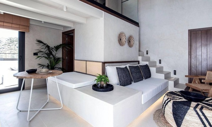 Almyros Villa | Beachfront Suite Access to the beach