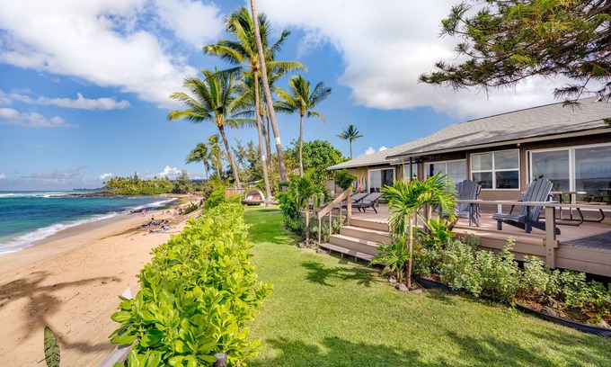 Haleiwa House | Beachfront | Sunsets | Spa | Surf Spot