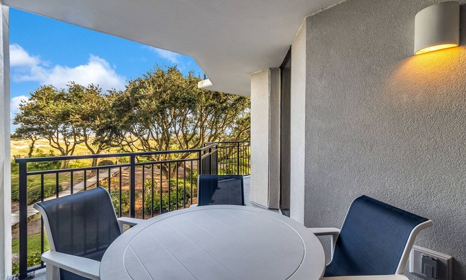 Isle of Palms Condo | Beachfront with OCEAN VIEWS in Wild Dunes Resort! Community Pool & Playground!