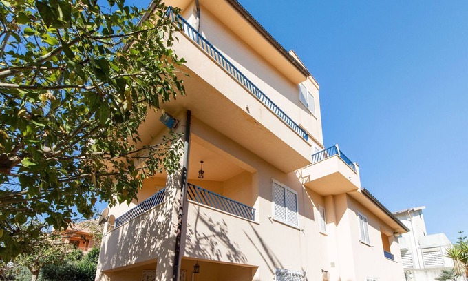 Localita San Giorgio House | Beachside Attic w/Garden