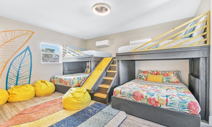 Seminole House | Beachside Retreat: Pool, Mini-Golf, Theater, Pong