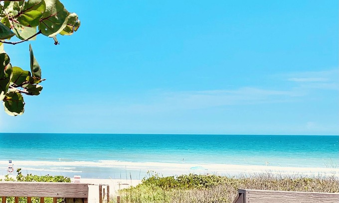 Melbourne Beach House | Beachside Stylish Coastal Retreat - Hanging Bed, Steps to Sand & Private Access
