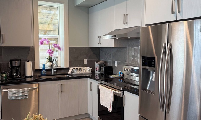 White Rock House | Beachside Vacation Suite in beautiful White Rock, BC, Canada