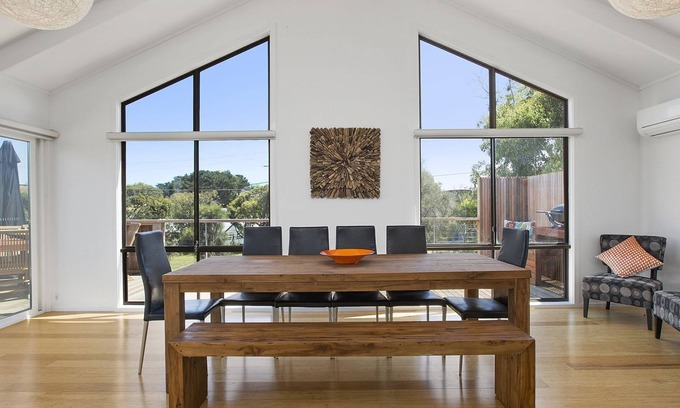 Smiths Beach House | BEACHWOOD HOUSE - Entertaining the beach life!