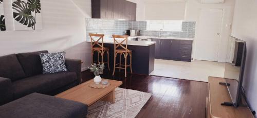 Rockingham Apartment | Beachy Apartment Near Penguin Island - Hosted by Canstay