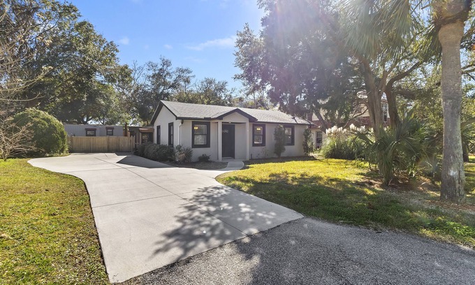 Isle of Palms House | Beachy Isle of Palms Bungalow in A+ Condition!