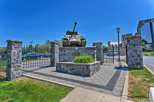 Beacon Apartment | Beacon Apt with Patio and Grill Walk to Main St!