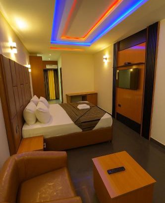 Uyo Hotel | Beamgate Hotels & Apartments, Abak Rd, Uyo