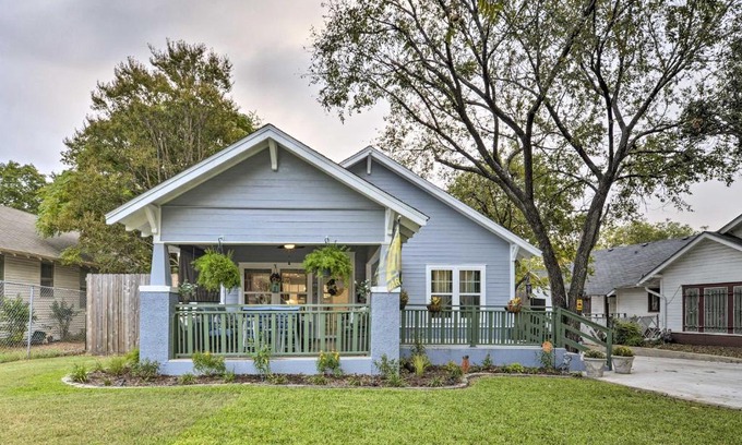 Waco House | Bearadise Bungalow about 2 Mi to Magnolia Market!