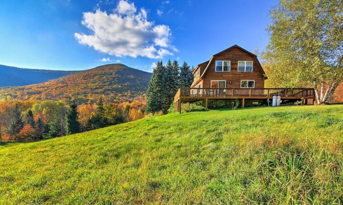 Fleischmanns House | Bearpen Lodge on 125 Acres - Near Belleayre Mtn!