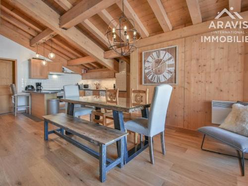 Le Chinaillon Apartment | Beau duplex raffiné à 50 m des pistes au Chinaillon - FR-1-391-96