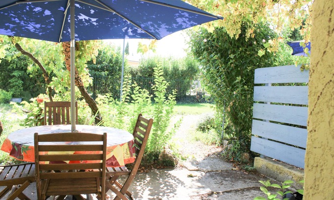 Saint-Paul-Trois-Chateaux Apartment | Beau Gîte Avec Piscine Sécurisée/4 Personnes.localisation Idéale