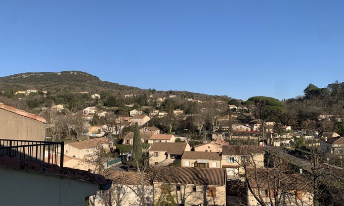 Lamalou-les-Bains Apartment | Beau T2 Lamalou les Bains