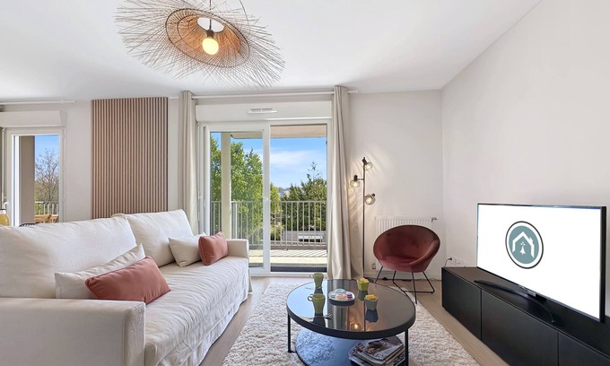 Saint-Marc Apartment | Beau T2 récent, terrasse, parking, 4 pers