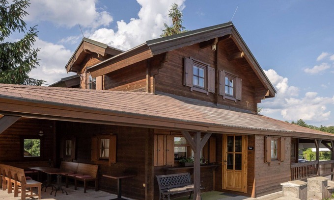 Dolni Branna House | Beautiful private villa for 8 people with hot tub, WIFI, TV, terrace, pets allowed and parking