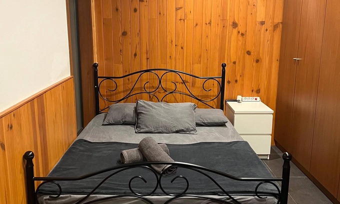 Gondomar House | Beautiful 1-bedr. apartment for rent with games room and barbecue - 123m² of private space