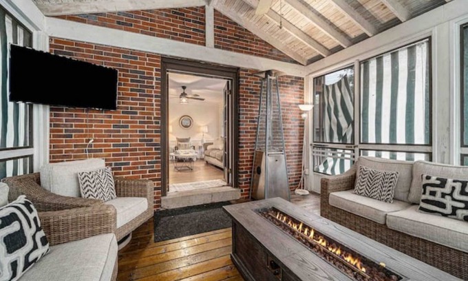 Grosse Pointe Apartment | Beautiful 1920s Historic Home with Screened Porch‼️