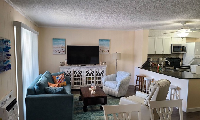 North Ocean City Condo | Beautiful 1st floor Beach Condo w/2 BR/King beds/2 full Baths