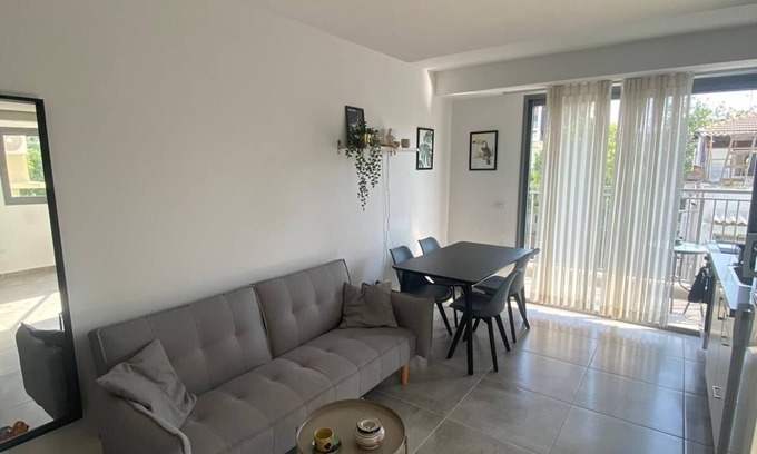 Florentin Apartment | Beautiful 2-bedroom apartment. Modern just a few steps from Bd Rotchild