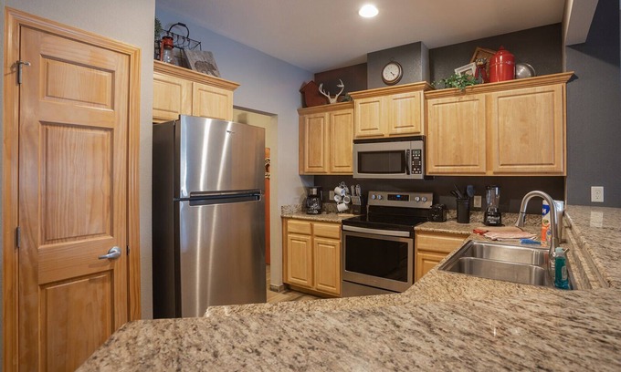 Branson Condo | Beautiful 2 Bedroom Lakefront Condo