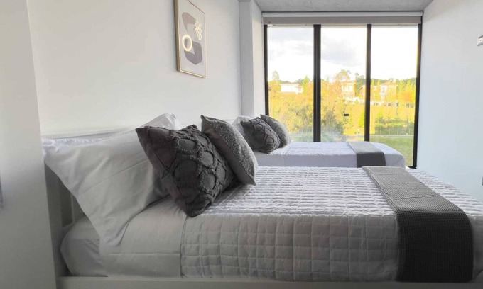 Zona 16 Apartment | Beautiful 2 Bedroom Apartment 5 min walk from Cayala