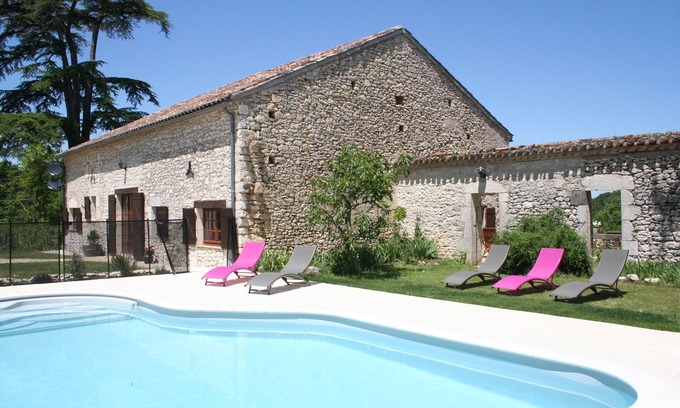Monflanquin Cottage | Beautiful 3 bed stone country cottage with private heated pool in Monflanquin