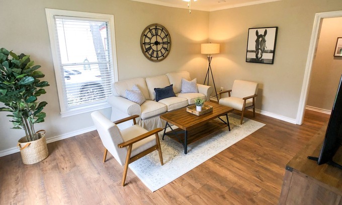 Westcliff House | Beautiful 3 Bedroom near TCU (Recently Renovated!)