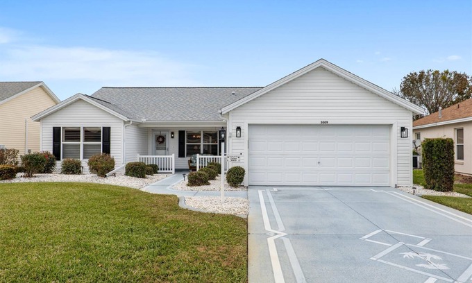 Glenbrook House | Beautiful 3BR/2BA Home — Prime Location Near Golf, Shopping & Sumter Landing!