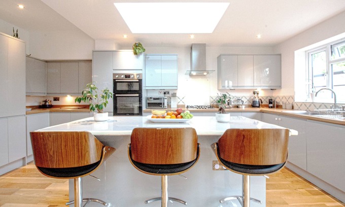 Kidbrooke with Hornfair House | Beautiful 4 Bedroom Home with P/Garden Sleeps 10