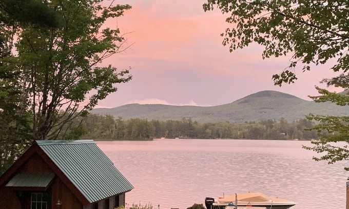 North New Portland House | Beautiful 4 Season, Maine Lakefront Home, easy drive to Sugarloaf & Saddleback.