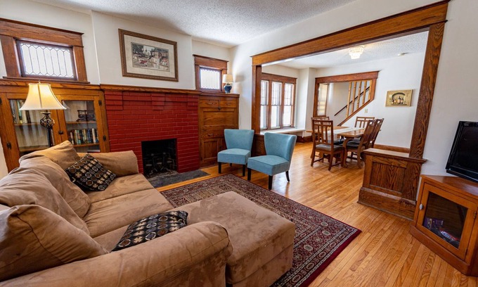 Midway House | Beautiful 4BR 2 bath Craftsman home, completely renovated, roomy, handy location