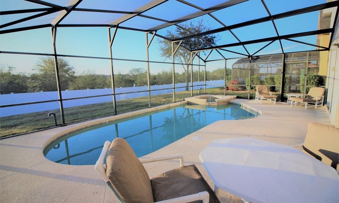 Marbella House | Beautiful 5BR 3.5 bath pool home