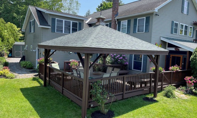 Warren County House | Beautiful 6 bedroom house short walk to Lake George
