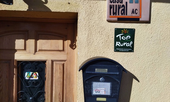 Ceadea Cottage | Beautiful 8 -Bed Cottage in Ceadea(Fonfria)SPAIN,.