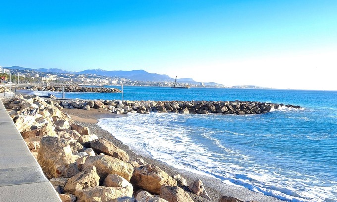 Le Bar-sur-Loup Bed & Breakfast | BEAUTIFUL ACCOMODATION ON AGRITOURISME NEAR NICE ANTIBES CANNES